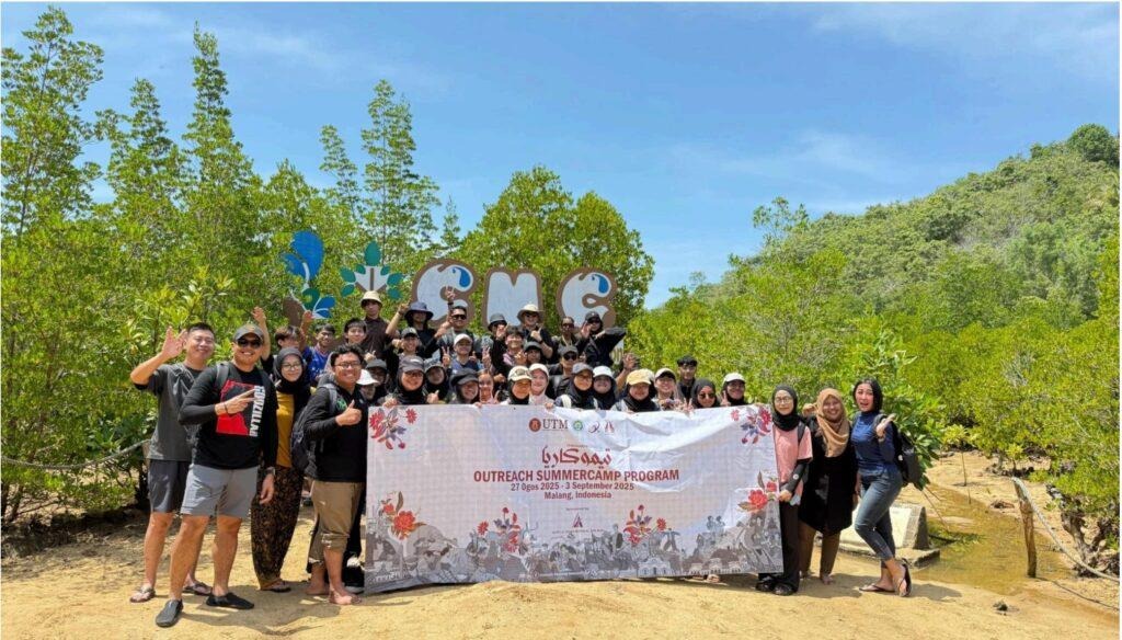 Mahasiswa UM dan UTM Ciptakan Revolusi Pariwisata Kampus melalui Outreach Summer Camp Program